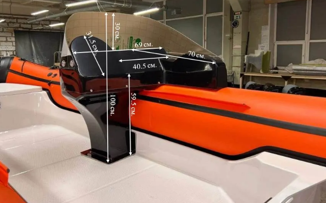 Консоль рулевая 430 с привязкой к полу 2