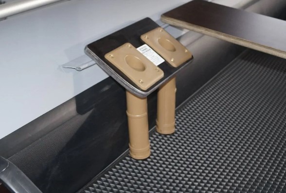 Держатель спиннинга на ликтрос двойной