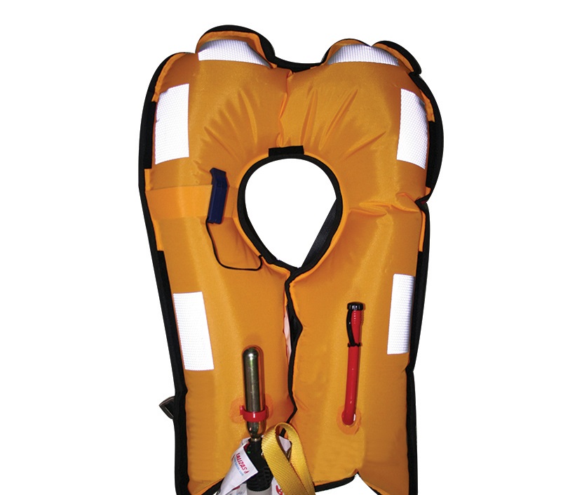 Жилет красный 2