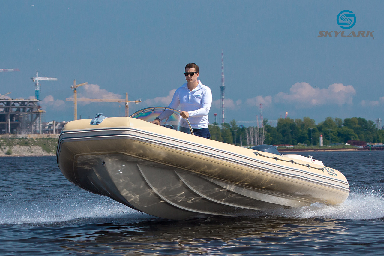 Лодка РИБ Skylark R570 стандартные цвета-1