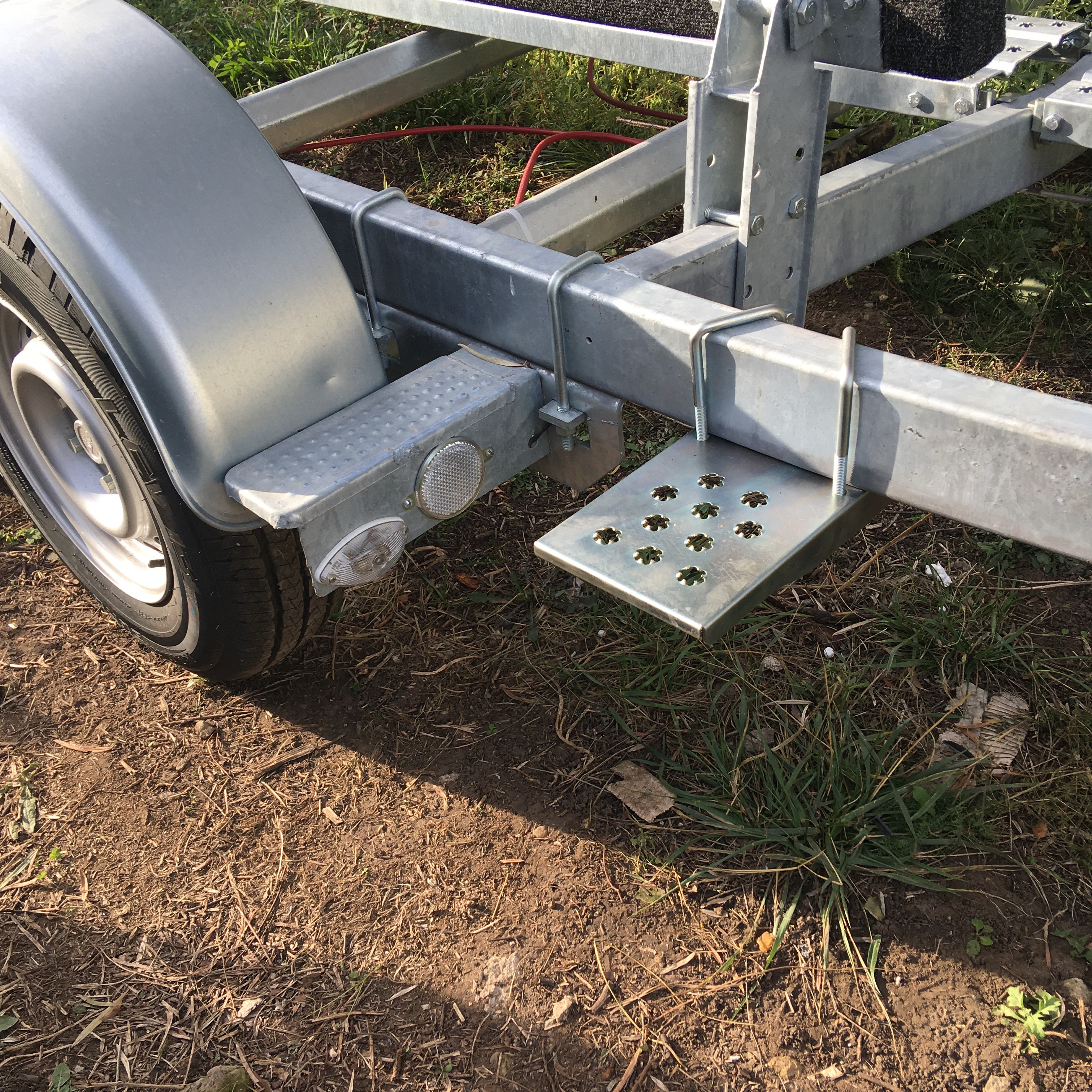 Подножка для лодочного прицепа Практик Про 2