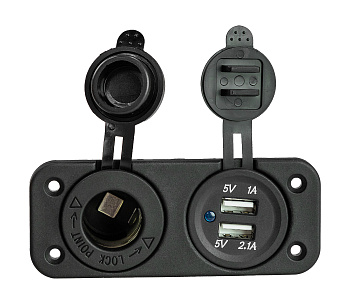 Картинка: панель с usb-разъемом и прикуривателем aaa